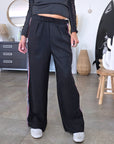 Pantalon noir à bandes latérales - 𝐌𝐚𝐫𝐢𝐧𝐚𝟒𝟒𝐟𝐚𝐦𝐢𝐥𝐲