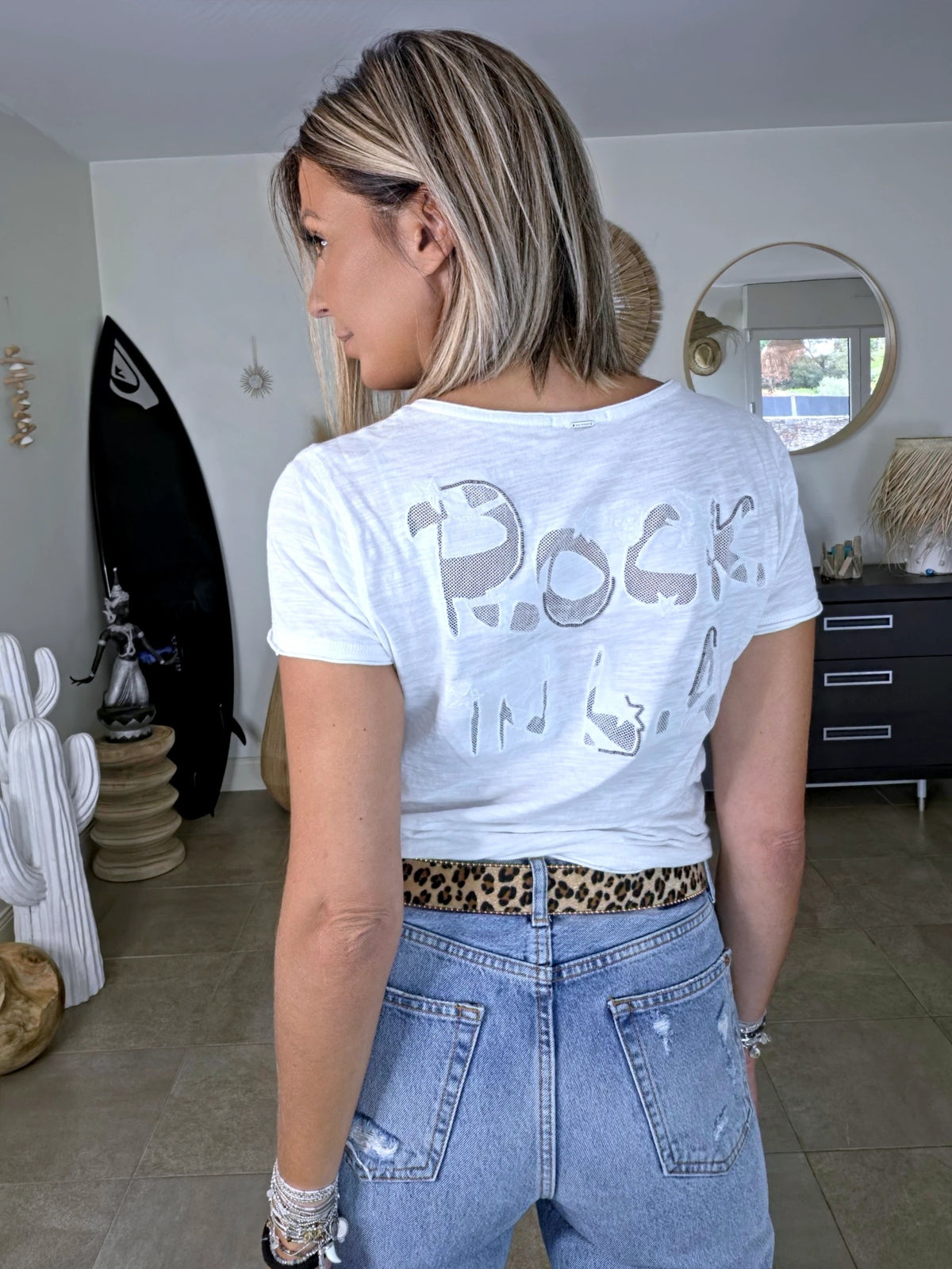 T-shirt blanc Rock au dos - 𝐌𝐚𝐫𝐢𝐧𝐚𝟒𝟒𝐟𝐚𝐦𝐢𝐥𝐲