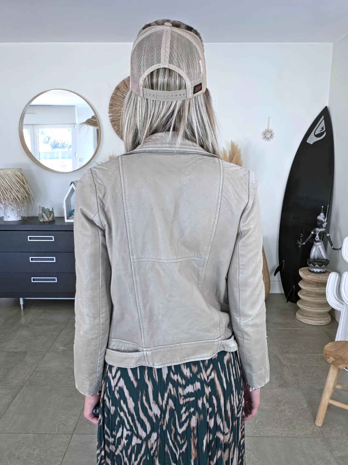 Perfecto beige à effet vieilli patiné
