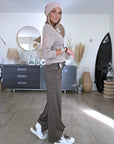 Pull beige chiné à maille fine et chaude