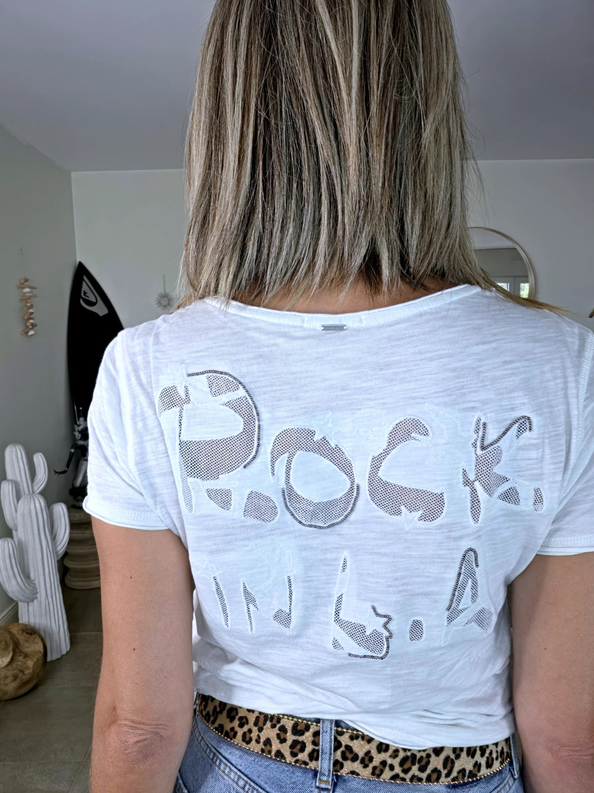 T-shirt blanc Rock au dos - 𝐌𝐚𝐫𝐢𝐧𝐚𝟒𝟒𝐟𝐚𝐦𝐢𝐥𝐲
