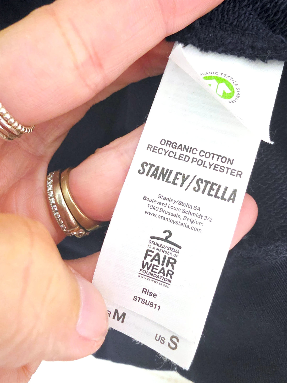 Sweat bleu marine blind test you - 𝐌𝐚𝐫𝐢𝐧𝐚𝟒𝟒𝐟𝐚𝐦𝐢𝐥𝐲