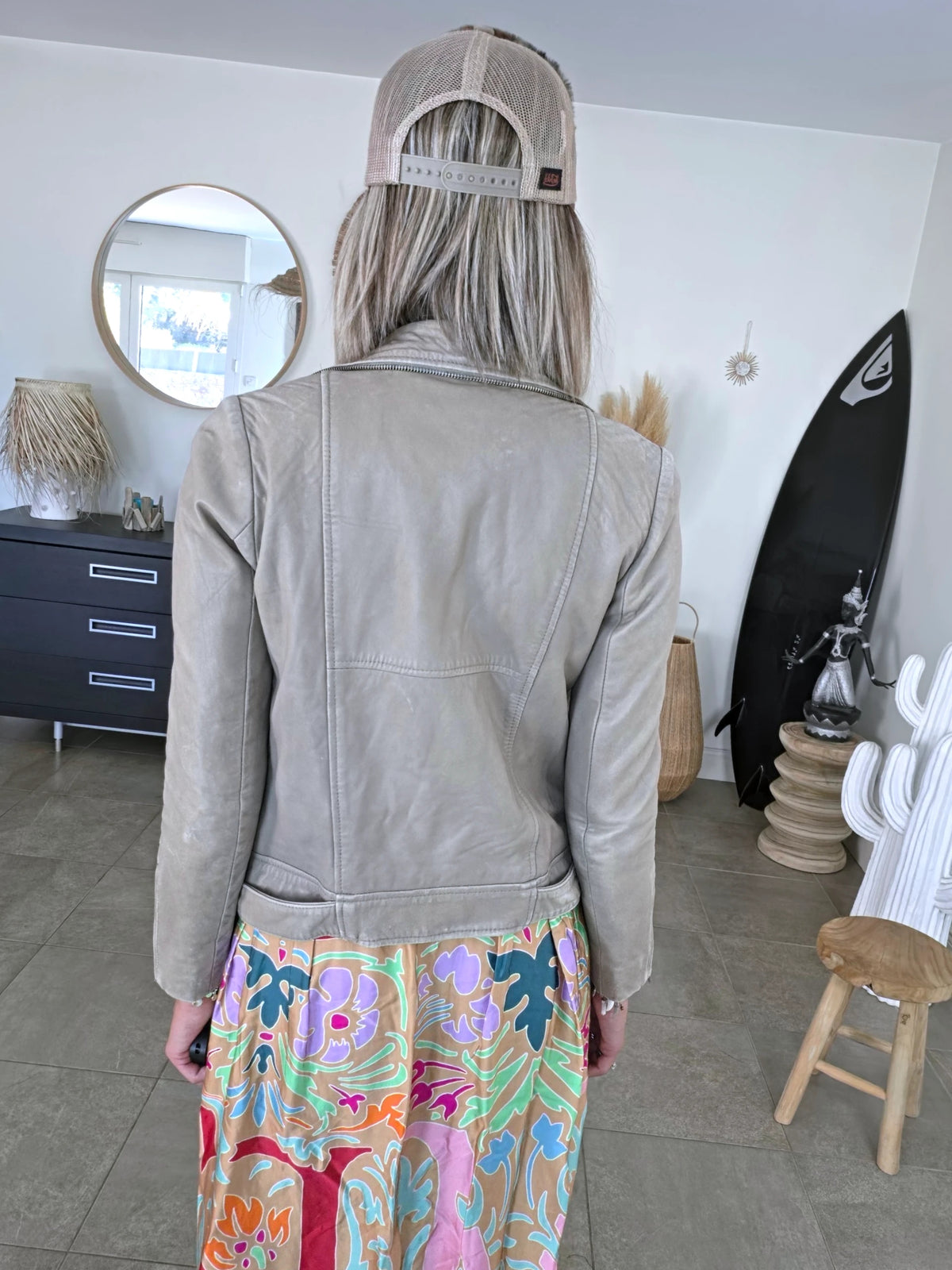 Perfecto beige à effet vieilli patiné