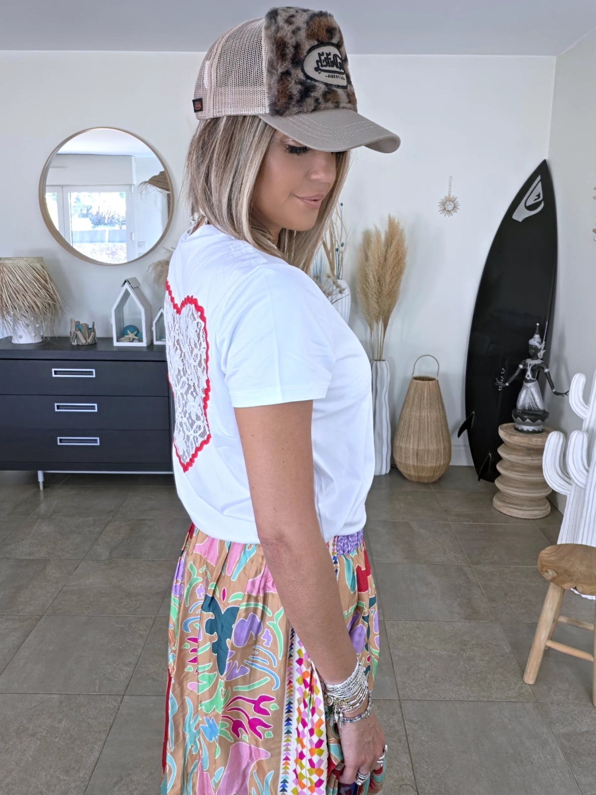 T-shirt blanc dos coeur en dentelle