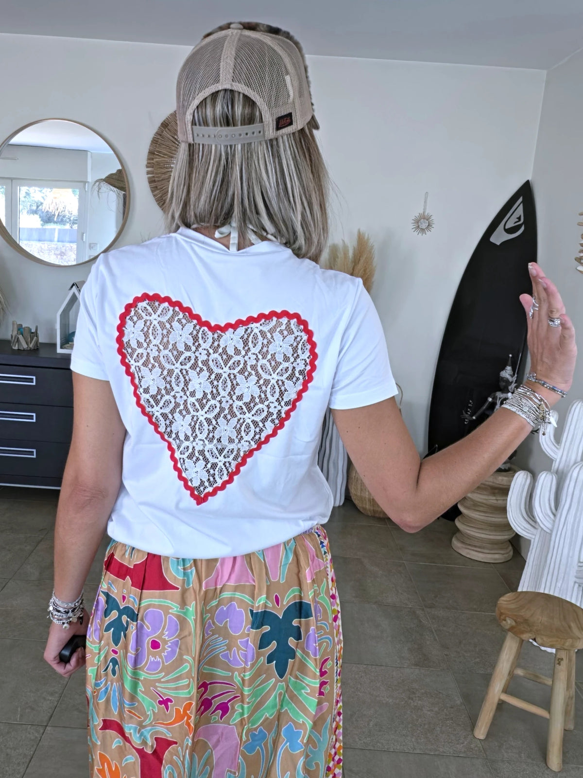 T-shirt blanc dos coeur en dentelle