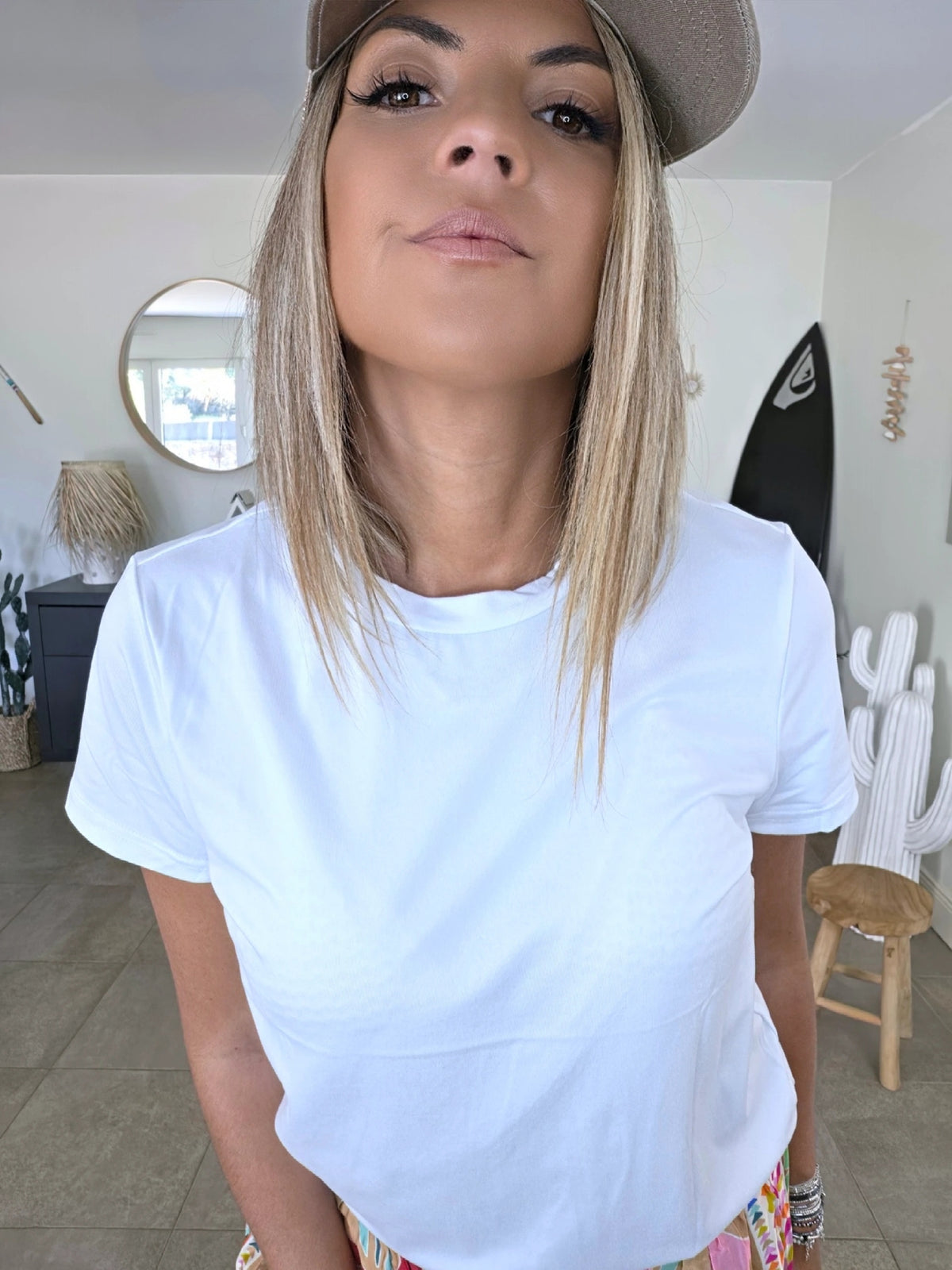 T-shirt blanc dos coeur en dentelle