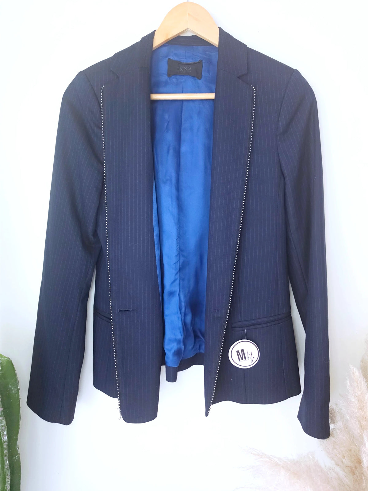Veste chic et cintrée bleu marine à fines rayures - 𝐌𝐚𝐫𝐢𝐧𝐚𝟒𝟒𝐟𝐚𝐦𝐢𝐥𝐲