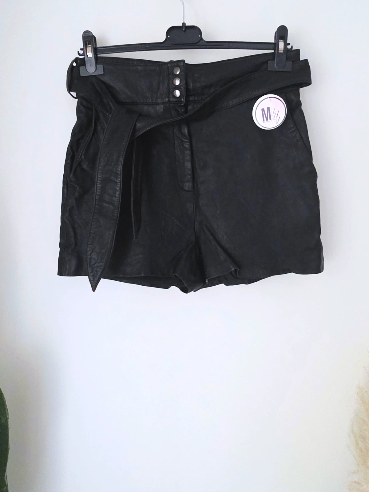 Short noir 100% cuir