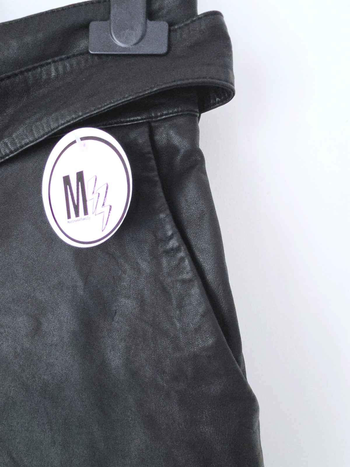 Short noir 100% cuir
