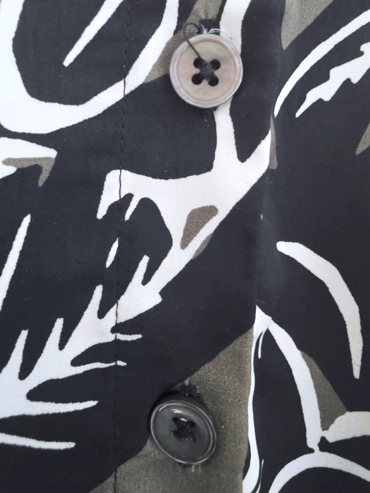 Robe kaki à imprimé camouflage - 𝐌𝐚𝐫𝐢𝐧𝐚𝟒𝟒𝐟𝐚𝐦𝐢𝐥𝐲