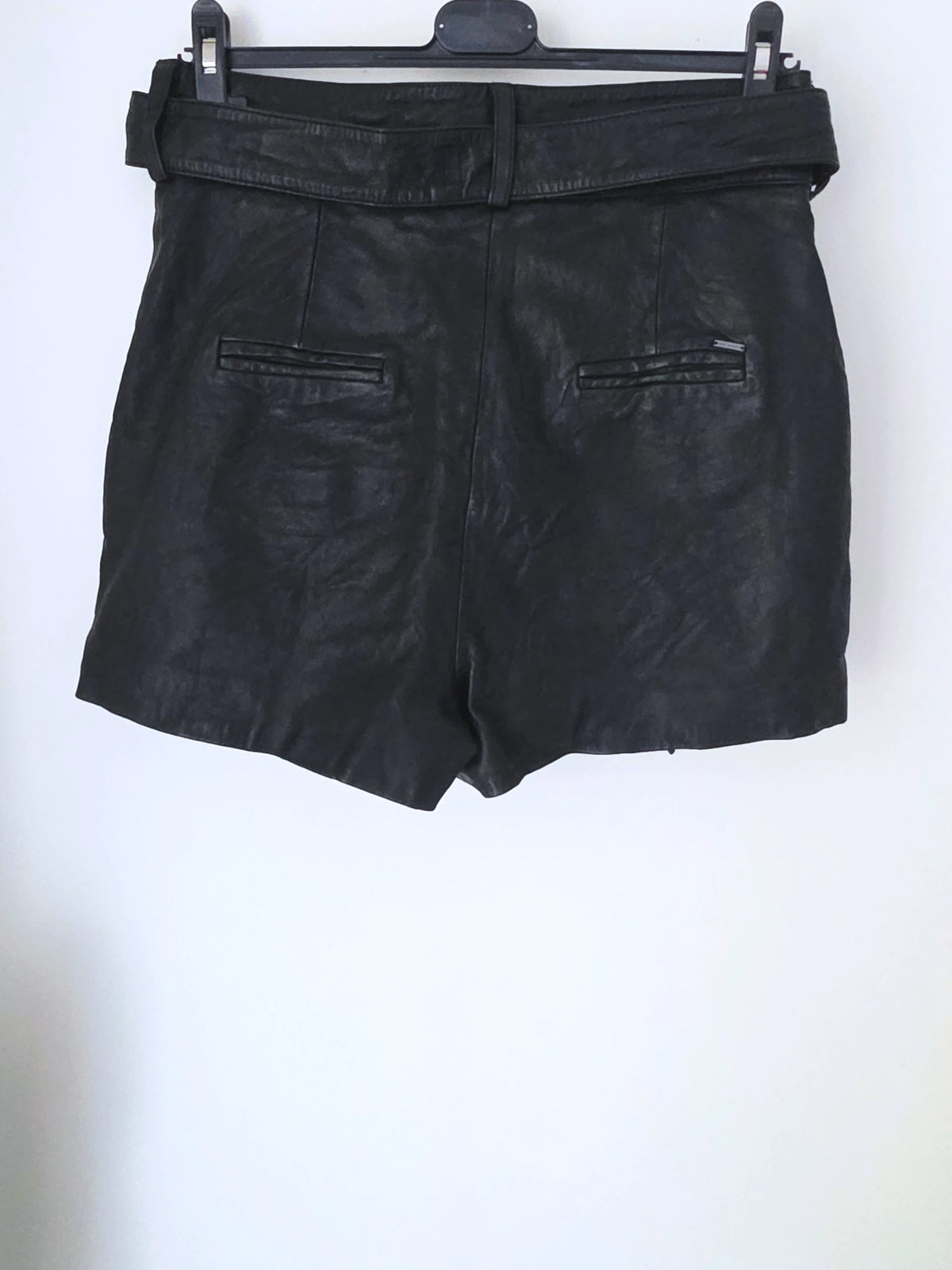 Short noir 100% cuir