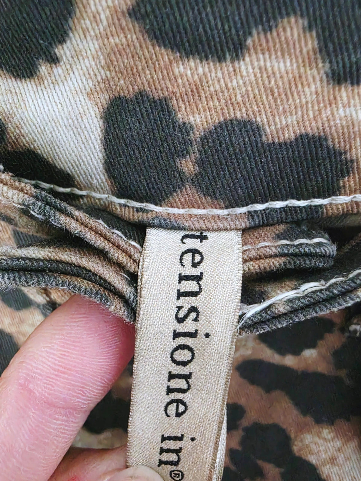 Pantalon à imprimé léopard