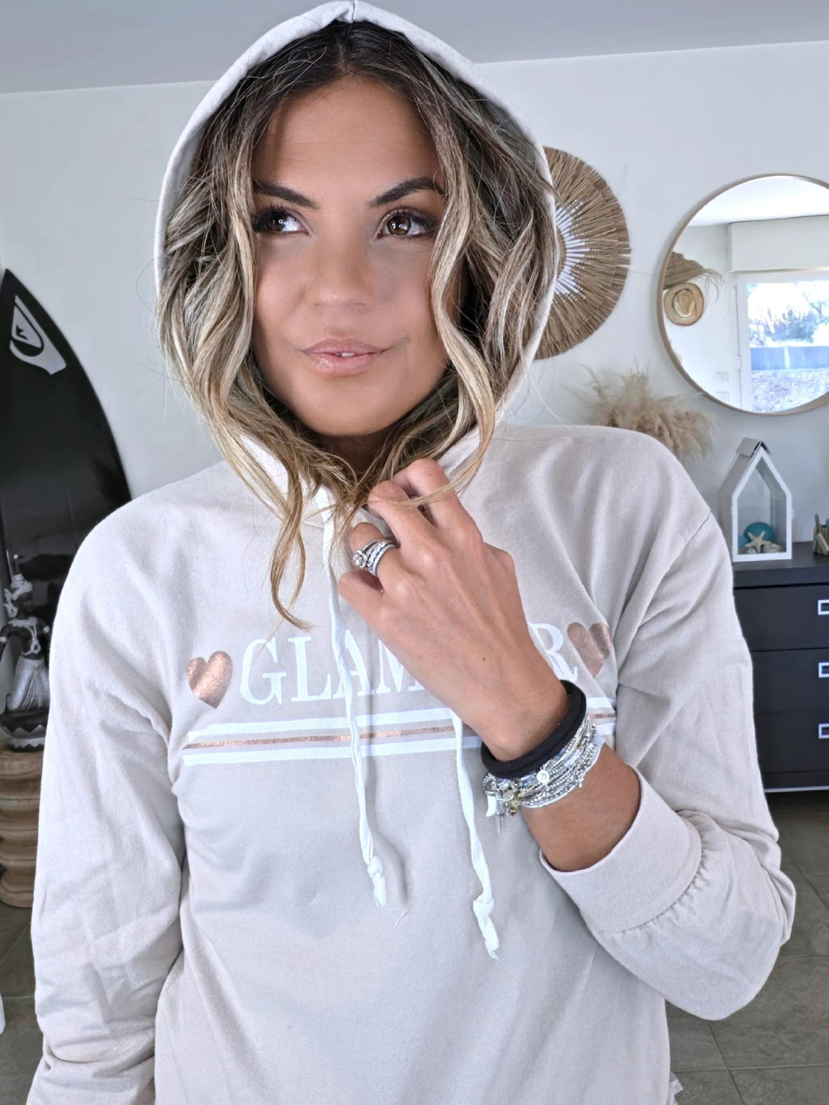Robe beige à effet superposition - 𝐌𝐚𝐫𝐢𝐧𝐚𝟒𝟒𝐟𝐚𝐦𝐢𝐥𝐲