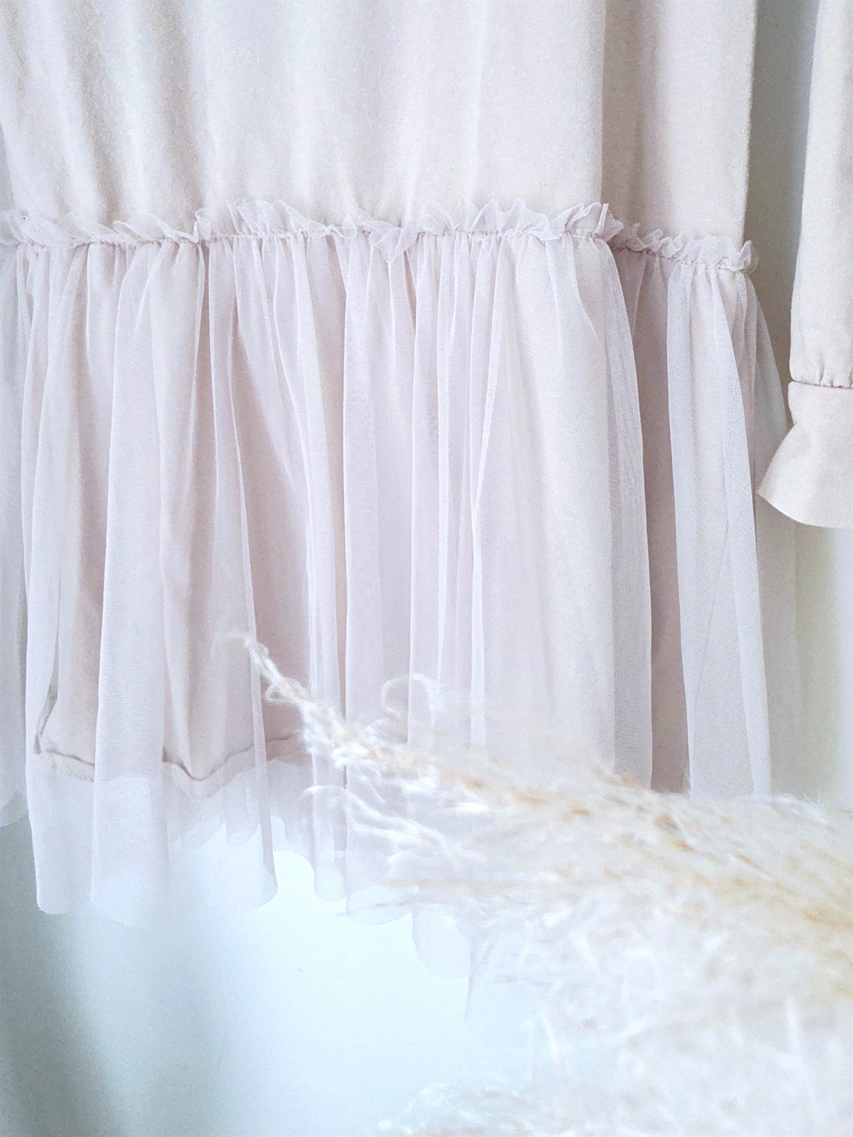 Robe beige à effet superposition