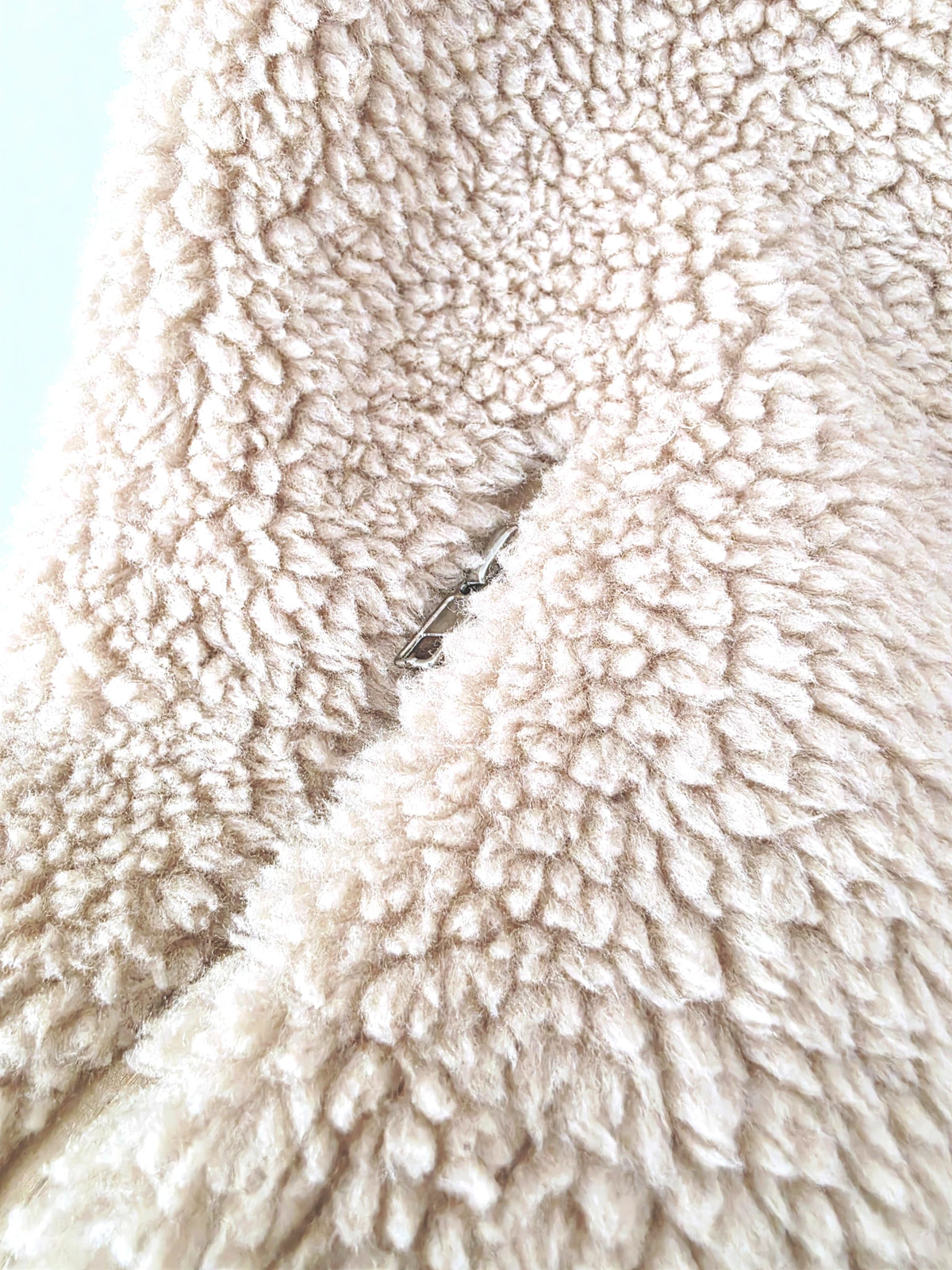 Manteau bouclette beige sans manche - 𝐌𝐚𝐫𝐢𝐧𝐚𝟒𝟒𝐟𝐚𝐦𝐢𝐥𝐲