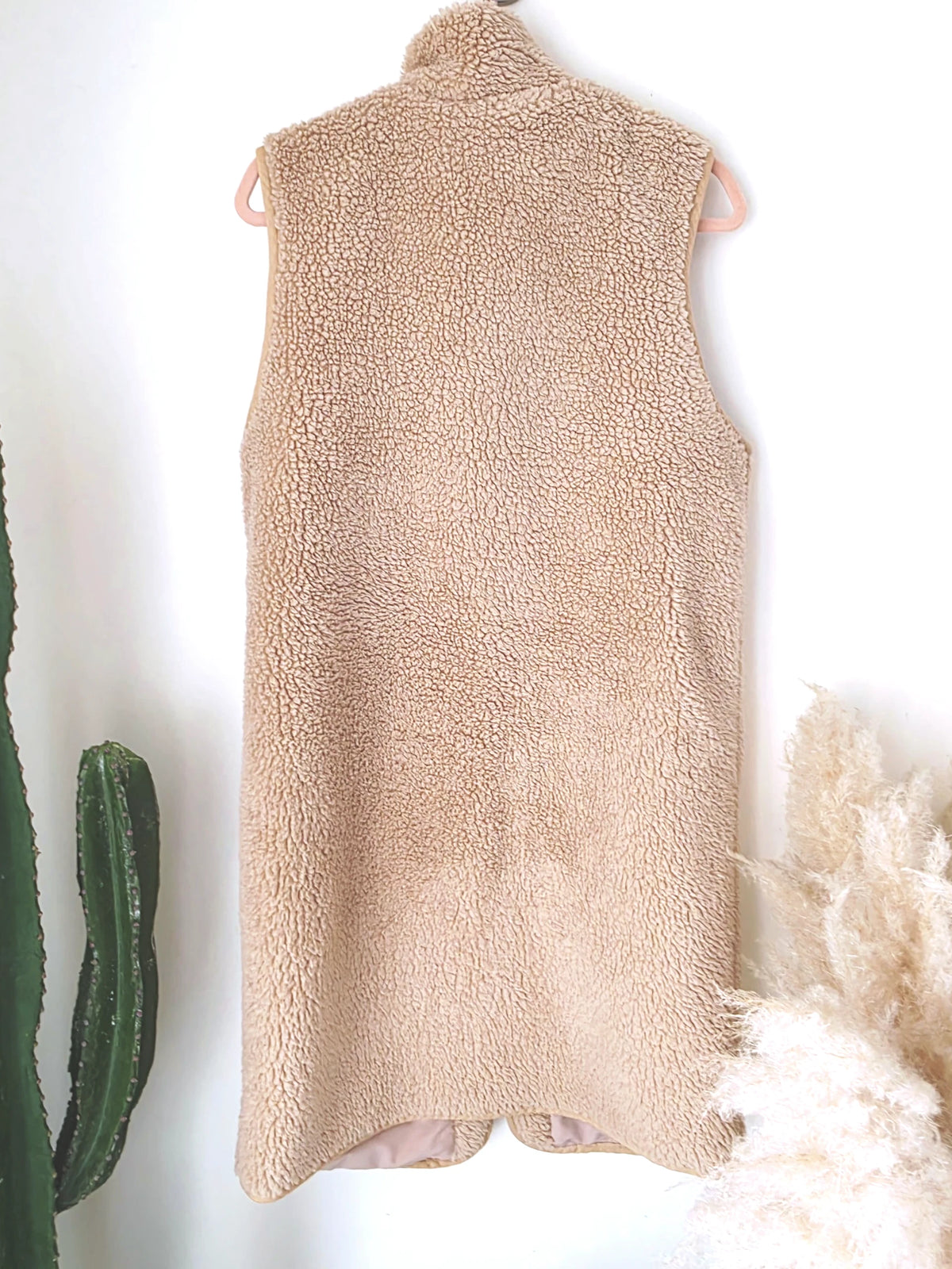 Manteau bouclette beige sans manche - 𝐌𝐚𝐫𝐢𝐧𝐚𝟒𝟒𝐟𝐚𝐦𝐢𝐥𝐲