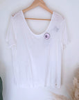 T-shirt blanc encolure en V au dos - 𝐌𝐚𝐫𝐢𝐧𝐚𝟒𝟒𝐟𝐚𝐦𝐢𝐥𝐲