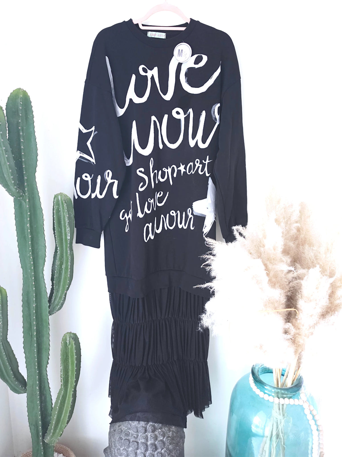 Robe noire à inscriptions - 𝐌𝐚𝐫𝐢𝐧𝐚𝟒𝟒𝐟𝐚𝐦𝐢𝐥𝐲