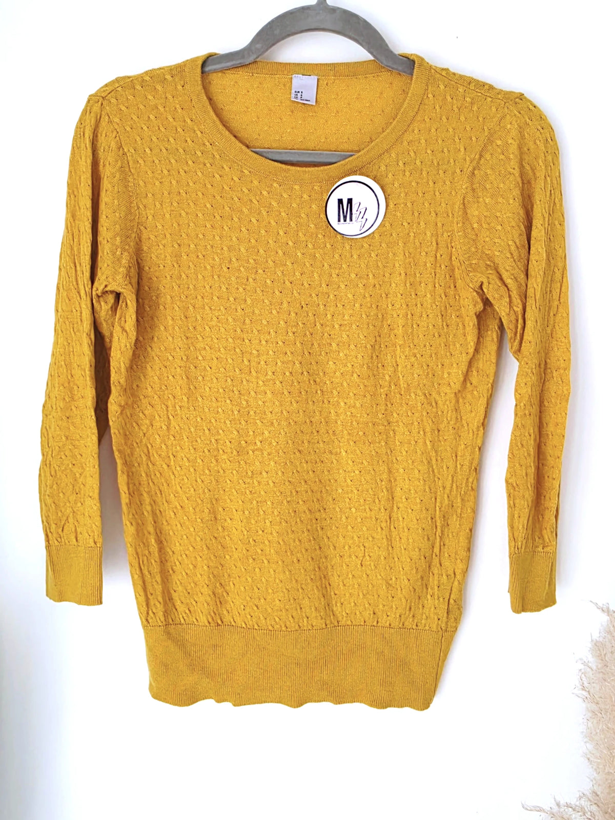 Pull jaune moutarde à maille fine