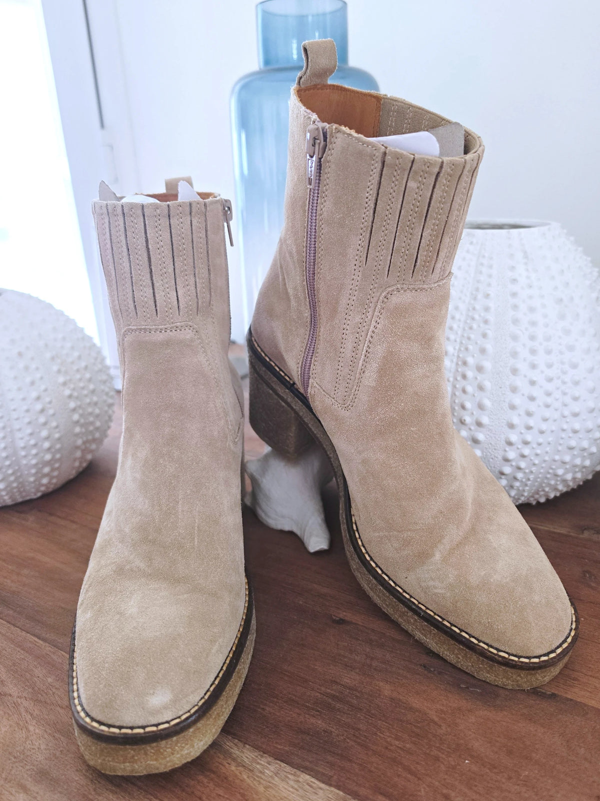 Bottines Janis beiges 100% cuir - 𝐌𝐚𝐫𝐢𝐧𝐚𝟒𝟒𝐟𝐚𝐦𝐢𝐥𝐲
