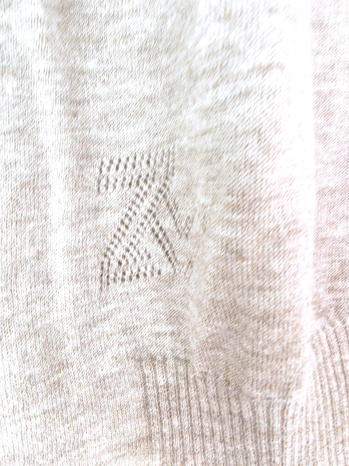 Pull beige chiné à maille fine et chaude