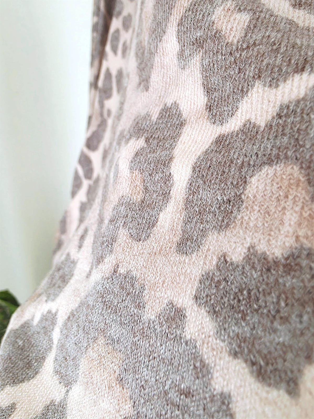 Cardigan à imprimé léopard double sens - 𝐌𝐚𝐫𝐢𝐧𝐚𝟒𝟒𝐟𝐚𝐦𝐢𝐥𝐲
