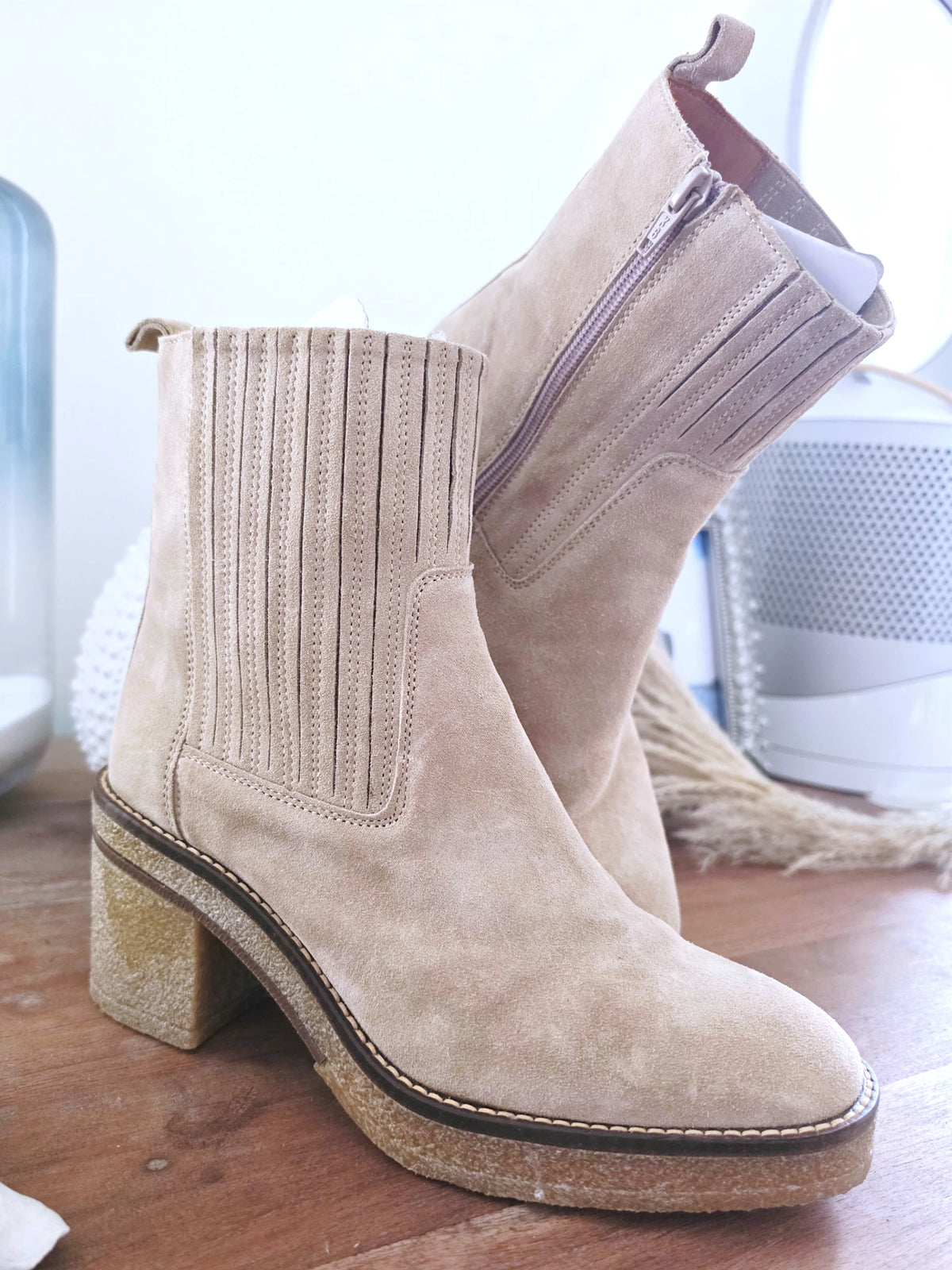 Bottines Janis beiges 100% cuir - 𝐌𝐚𝐫𝐢𝐧𝐚𝟒𝟒𝐟𝐚𝐦𝐢𝐥𝐲