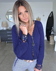 Cardigan bleu marine à maille douce - 𝐌𝐚𝐫𝐢𝐧𝐚𝟒𝟒𝐟𝐚𝐦𝐢𝐥𝐲