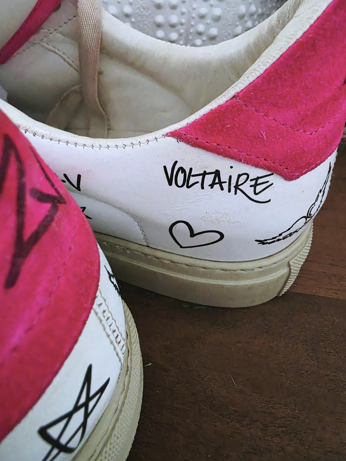 Baskets ZV1747 blanche à tags 100% cuir - 𝐌𝐚𝐫𝐢𝐧𝐚𝟒𝟒𝐟𝐚𝐦𝐢𝐥𝐲