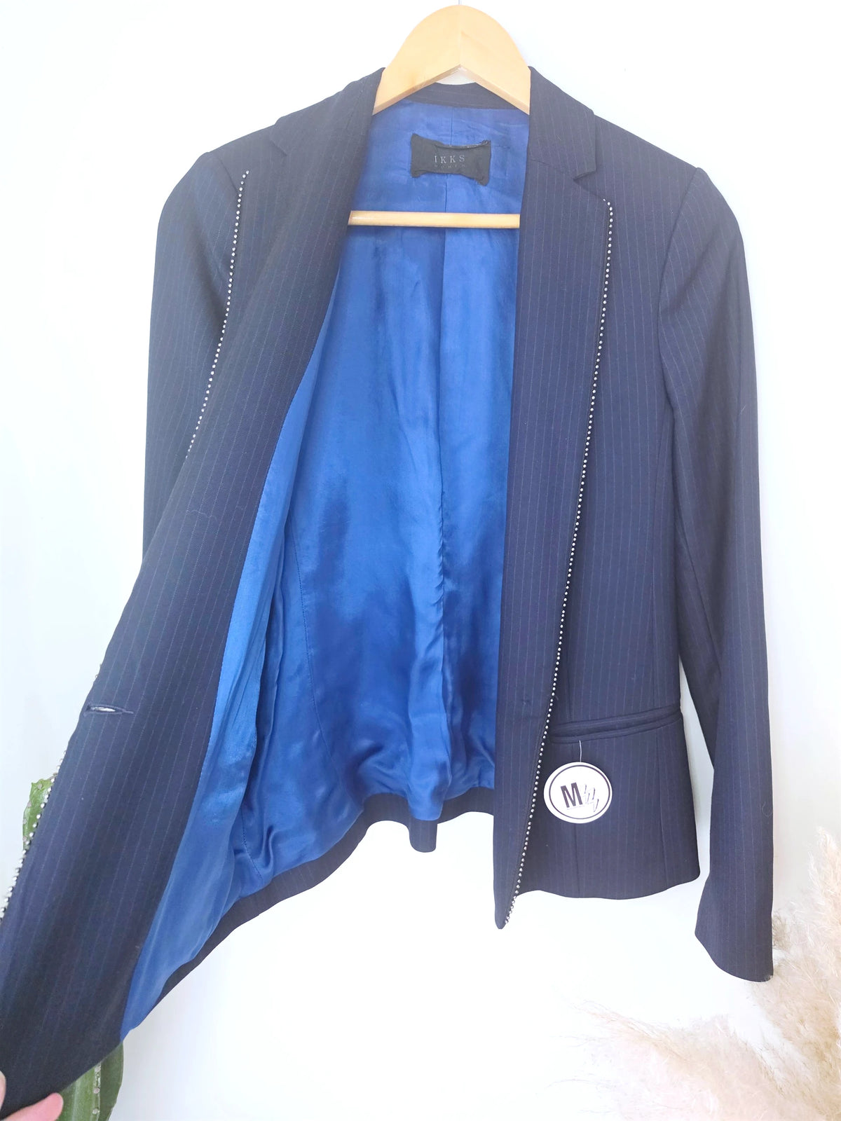 Veste chic et cintrée bleu marine à fines rayures - 𝐌𝐚𝐫𝐢𝐧𝐚𝟒𝟒𝐟𝐚𝐦𝐢𝐥𝐲