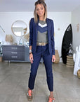 Veste chic et cintrée bleu marine à fines rayures - 𝐌𝐚𝐫𝐢𝐧𝐚𝟒𝟒𝐟𝐚𝐦𝐢𝐥𝐲