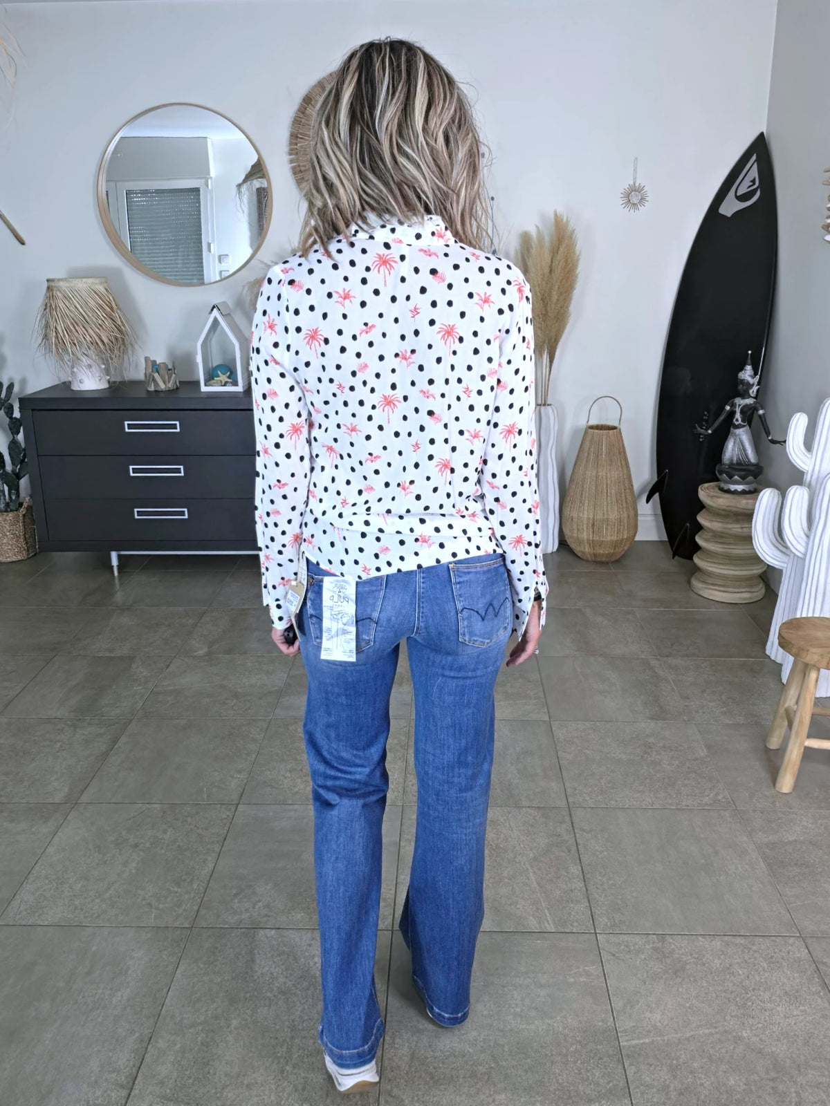Chemise blanche à imprimé palmier et petit pois