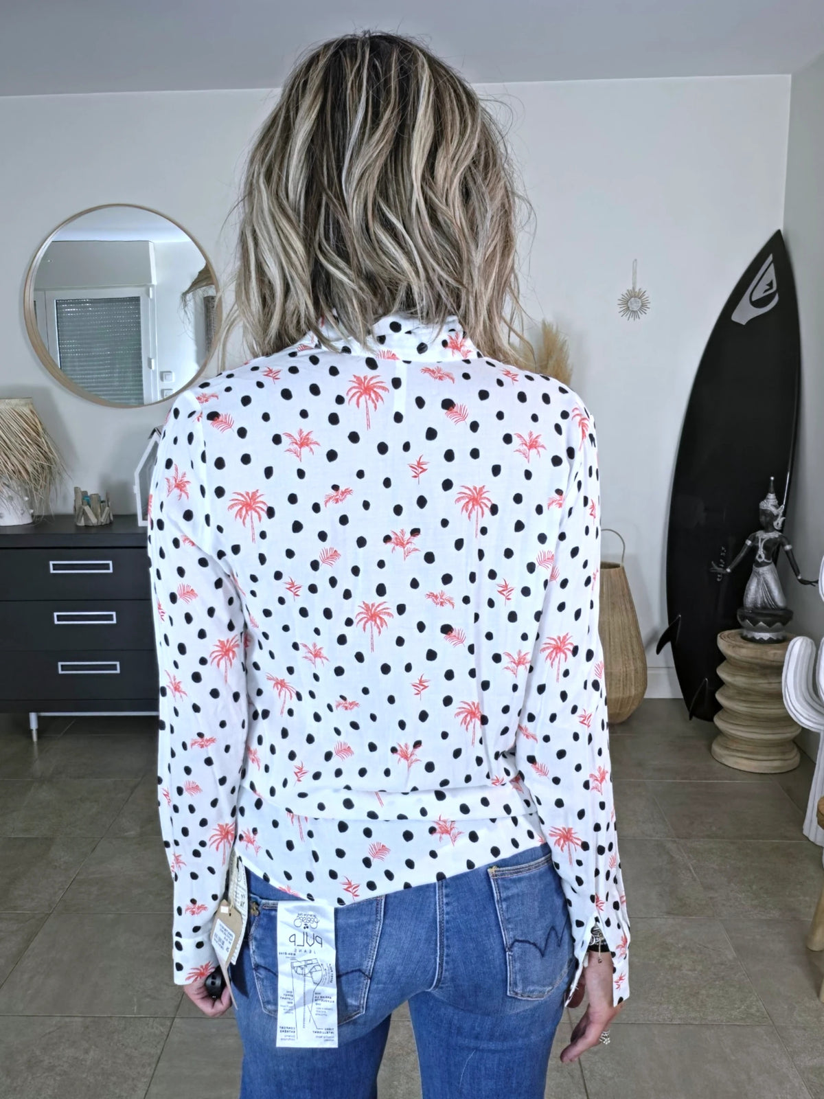 Chemise blanche à imprimé palmier et petit pois