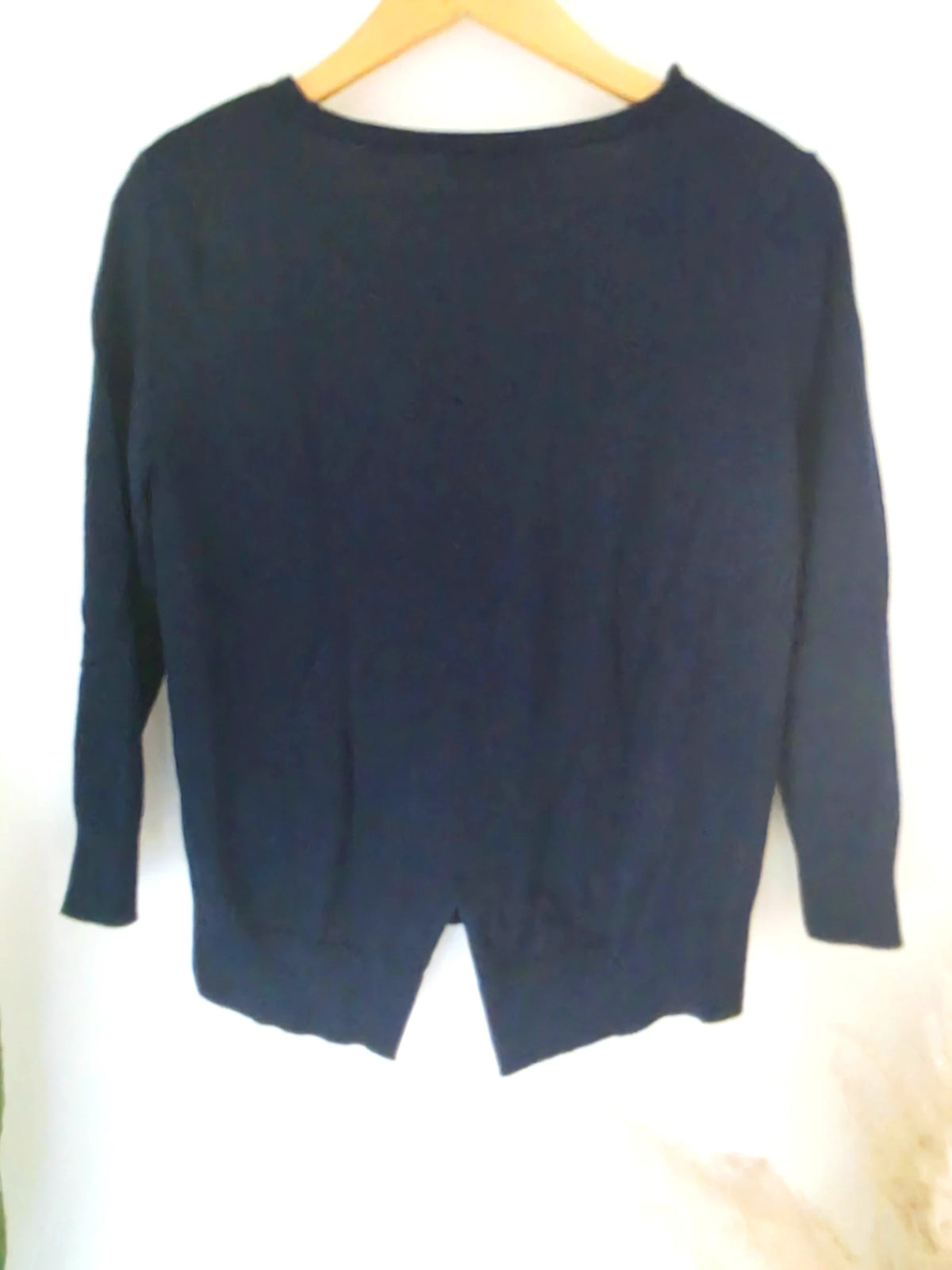 Pull bleu marine à poche léopard - 𝐌𝐚𝐫𝐢𝐧𝐚𝟒𝟒𝐟𝐚𝐦𝐢𝐥𝐲