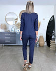 Veste chic et cintrée bleu marine à fines rayures - 𝐌𝐚𝐫𝐢𝐧𝐚𝟒𝟒𝐟𝐚𝐦𝐢𝐥𝐲