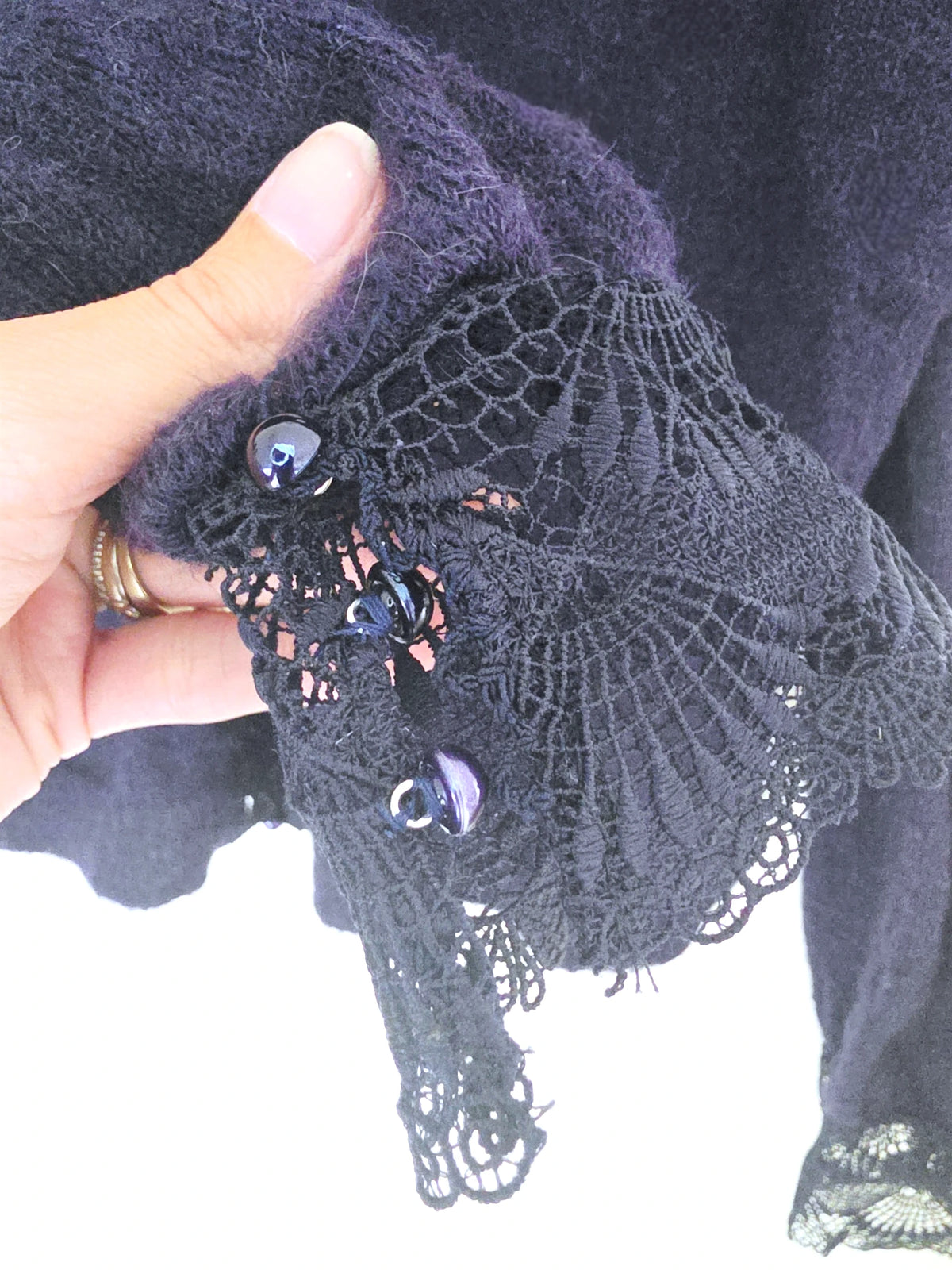 Cardigan bleu marine à maille douce - 𝐌𝐚𝐫𝐢𝐧𝐚𝟒𝟒𝐟𝐚𝐦𝐢𝐥𝐲