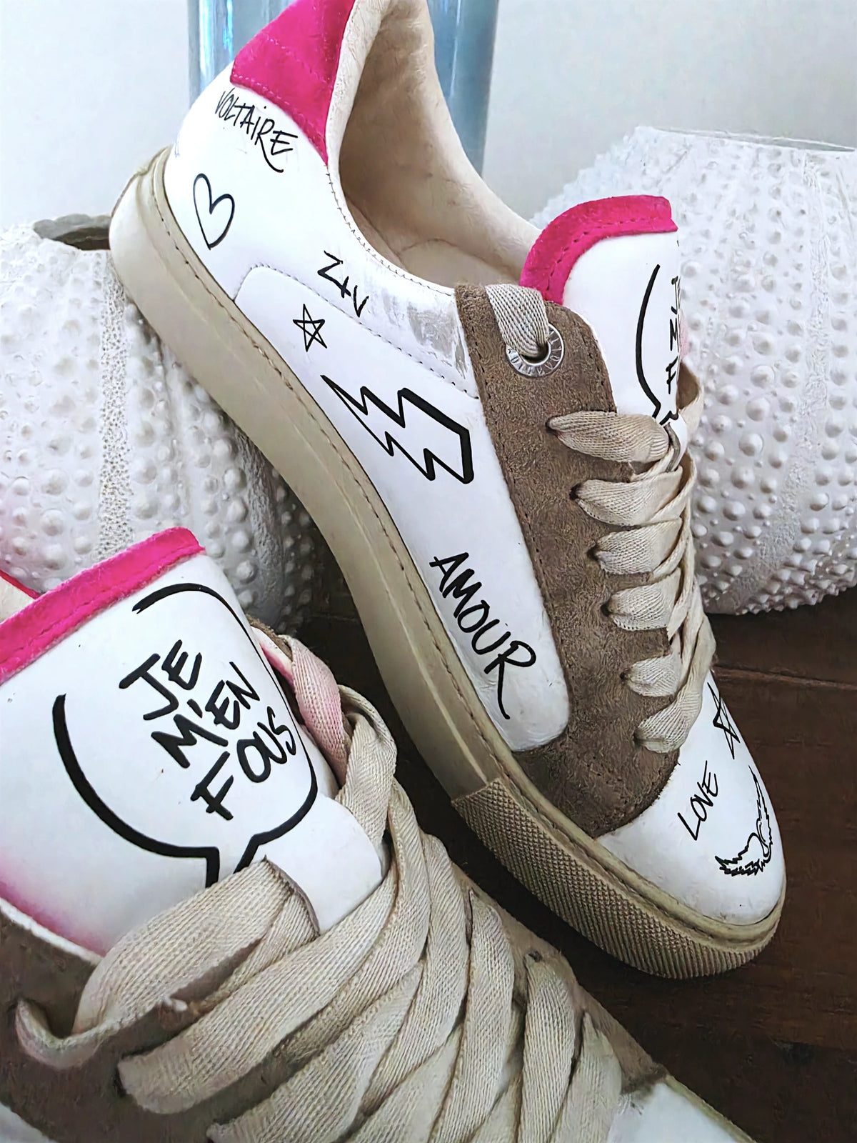 Baskets ZV1747 blanche à tags 100% cuir - 𝐌𝐚𝐫𝐢𝐧𝐚𝟒𝟒𝐟𝐚𝐦𝐢𝐥𝐲