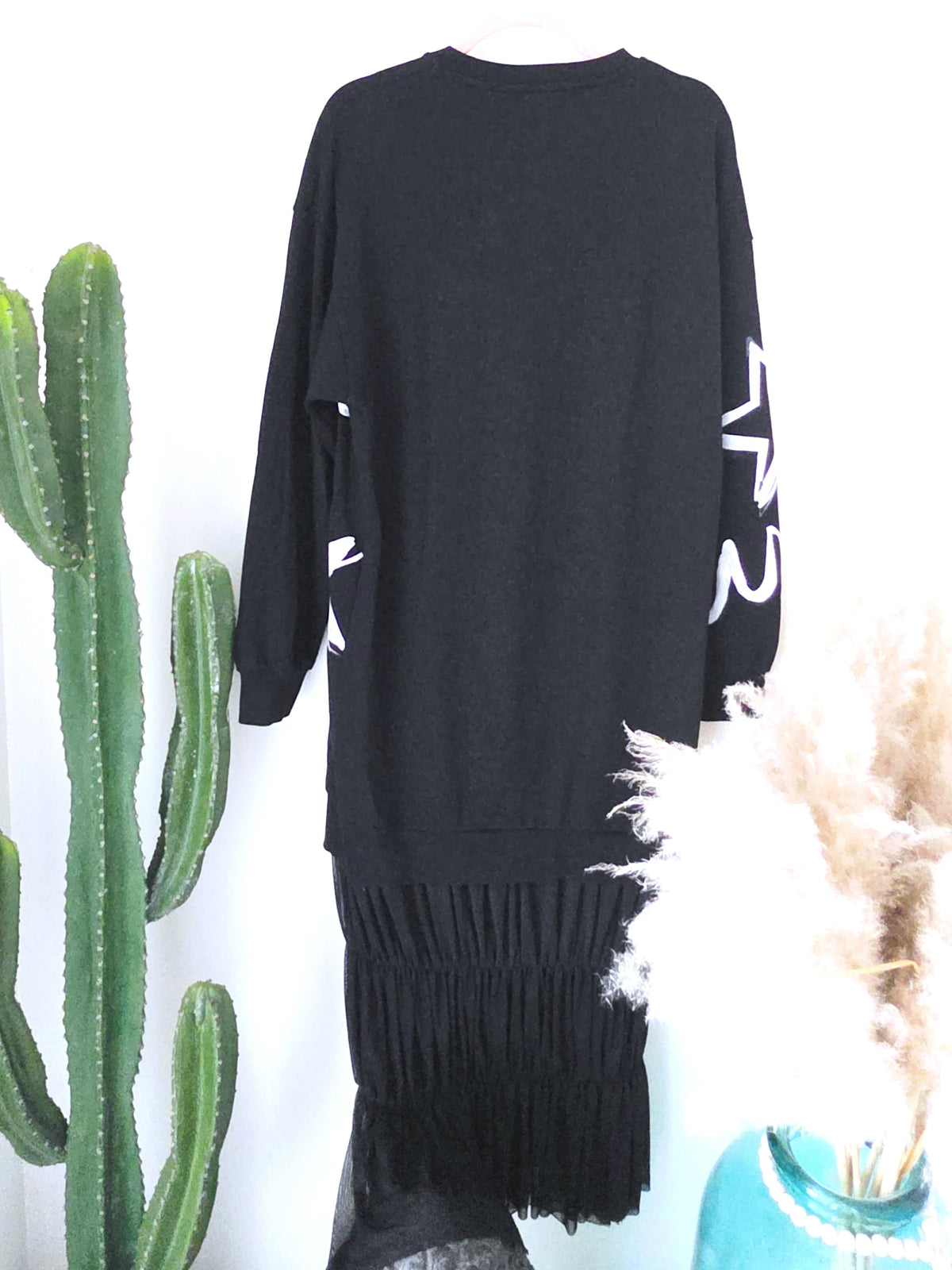 Robe noire à inscriptions - 𝐌𝐚𝐫𝐢𝐧𝐚𝟒𝟒𝐟𝐚𝐦𝐢𝐥𝐲
