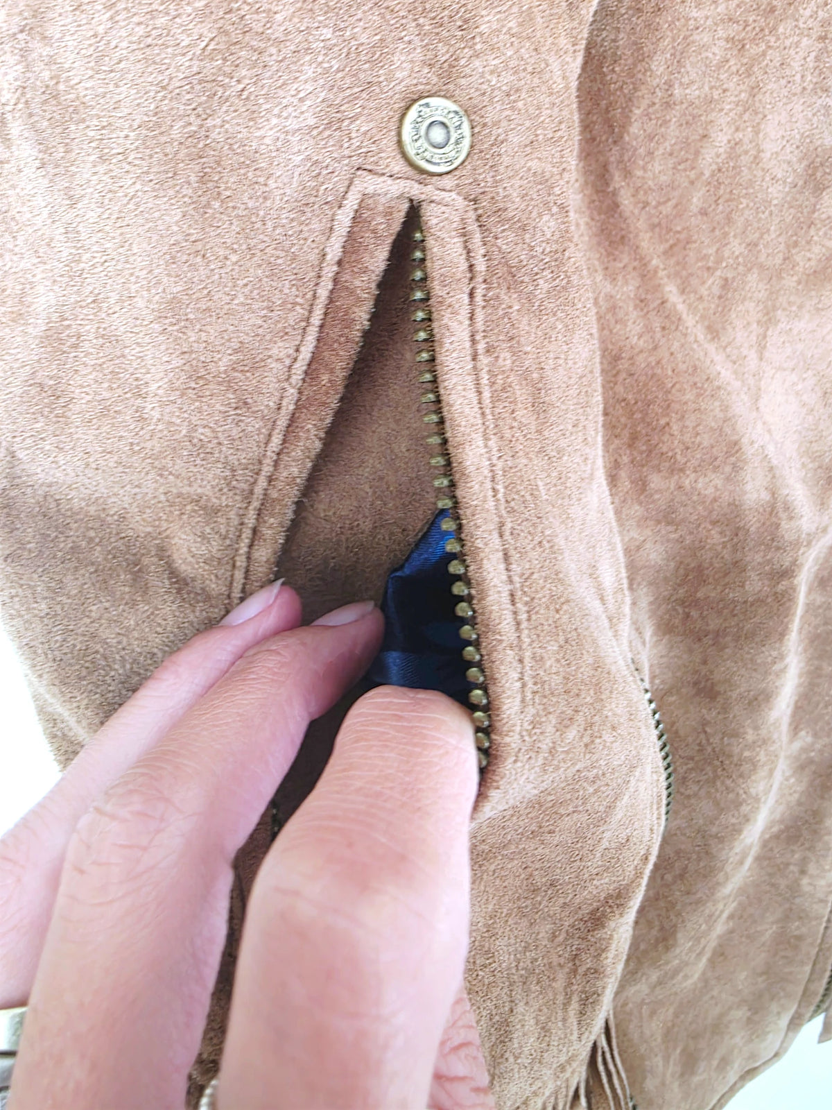 Veste marron taupe sans manche 100% cuir nubuck - 𝐌𝐚𝐫𝐢𝐧𝐚𝟒𝟒𝐟𝐚𝐦𝐢𝐥𝐲