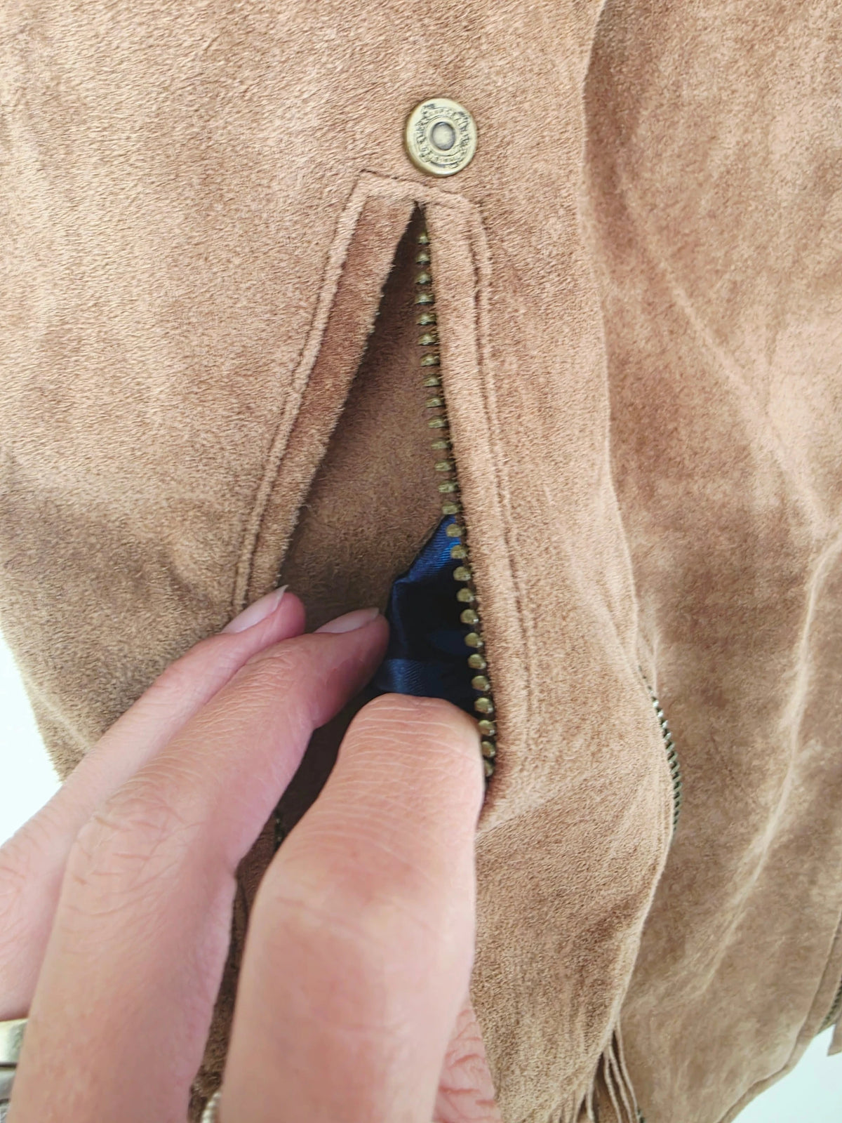 Veste marron taupe sans manche 100% cuir nubuck - 𝐌𝐚𝐫𝐢𝐧𝐚𝟒𝟒𝐟𝐚𝐦𝐢𝐥𝐲