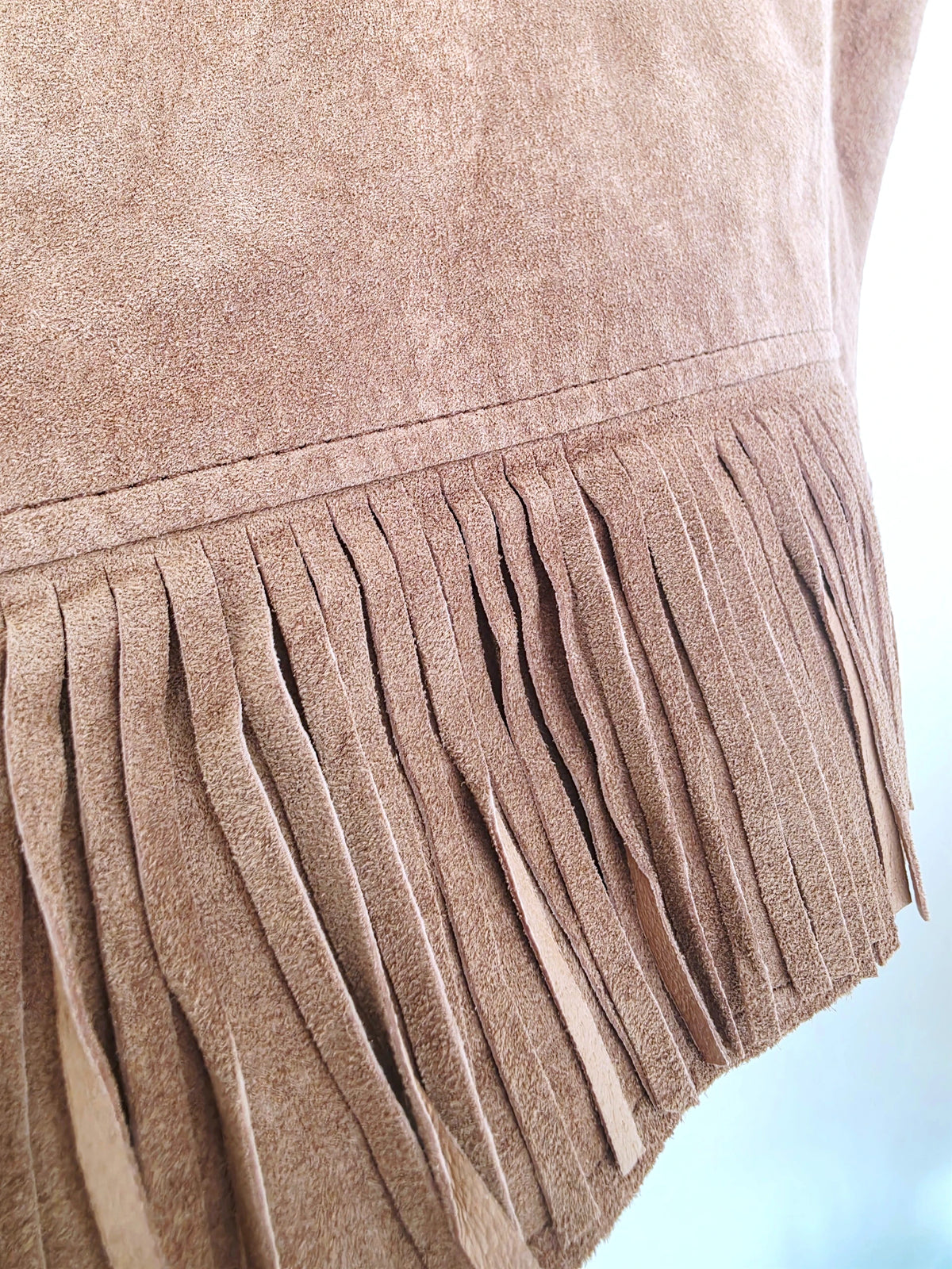 Veste marron taupe sans manche 100% cuir nubuck - 𝐌𝐚𝐫𝐢𝐧𝐚𝟒𝟒𝐟𝐚𝐦𝐢𝐥𝐲