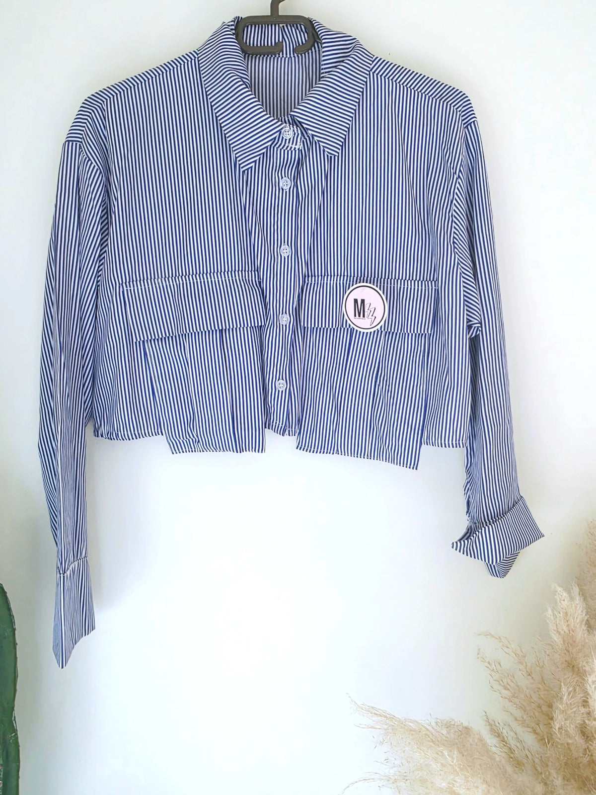 Chemise à fines rayures asymétrique - 𝐌𝐚𝐫𝐢𝐧𝐚𝟒𝟒𝐟𝐚𝐦𝐢𝐥𝐲