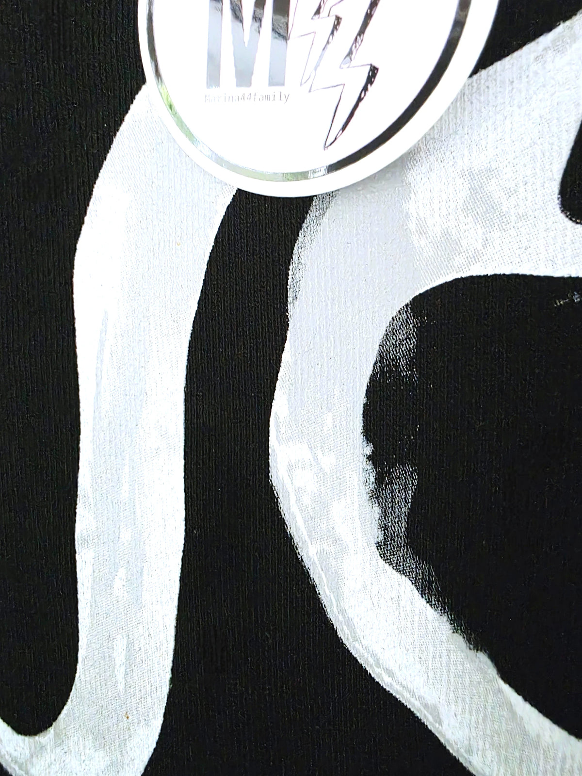 Robe noire à inscriptions - 𝐌𝐚𝐫𝐢𝐧𝐚𝟒𝟒𝐟𝐚𝐦𝐢𝐥𝐲