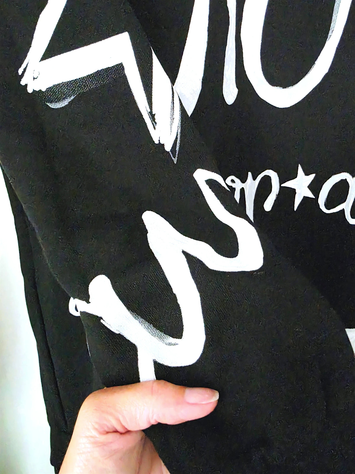 Robe noire à inscriptions - 𝐌𝐚𝐫𝐢𝐧𝐚𝟒𝟒𝐟𝐚𝐦𝐢𝐥𝐲