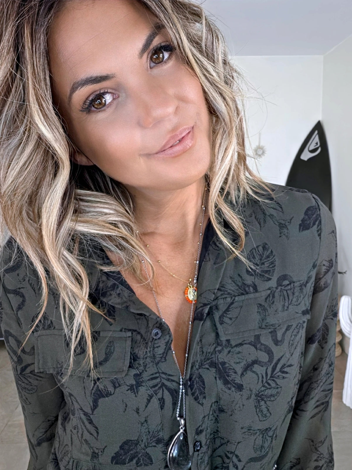 Robe kaki à imprimé noir - 𝐌𝐚𝐫𝐢𝐧𝐚𝟒𝟒𝐟𝐚𝐦𝐢𝐥𝐲