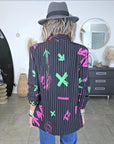 Blazer noir à tags fluo