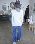 Veste blanc cassé à fines rayures