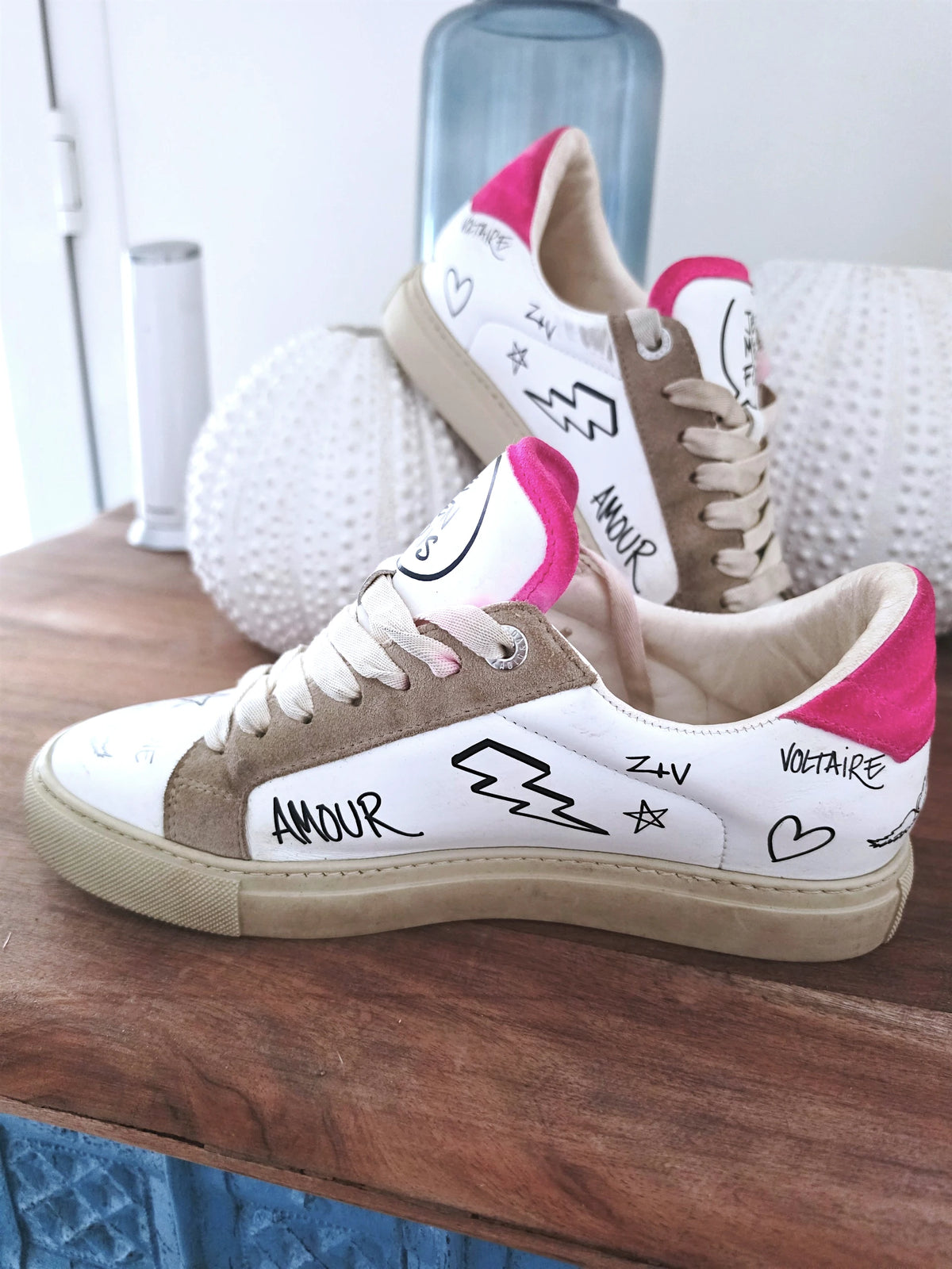 Baskets ZV1747 blanche à tags 100% cuir - 𝐌𝐚𝐫𝐢𝐧𝐚𝟒𝟒𝐟𝐚𝐦𝐢𝐥𝐲