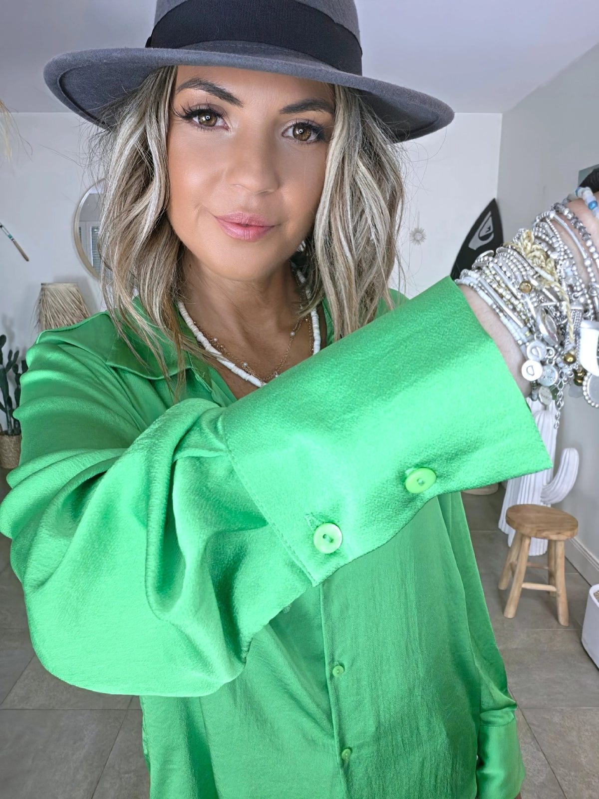 Chemise verte lumineuse