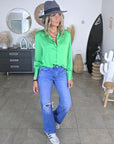 Chemise verte lumineuse